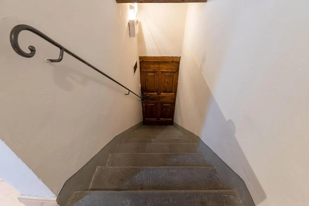 San Zanobi Nest In Central Florence